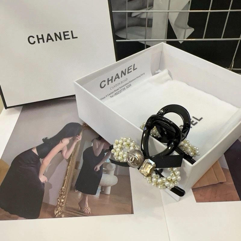 EyeCatching Chanel Hair Hoop 264455