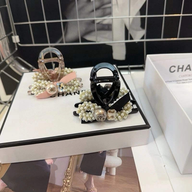 EyeCatching Chanel Hair Hoop 264455