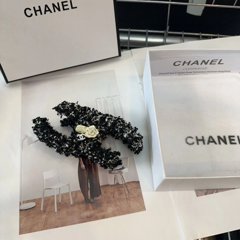 Elegant Chanel Hair Hoop 264423