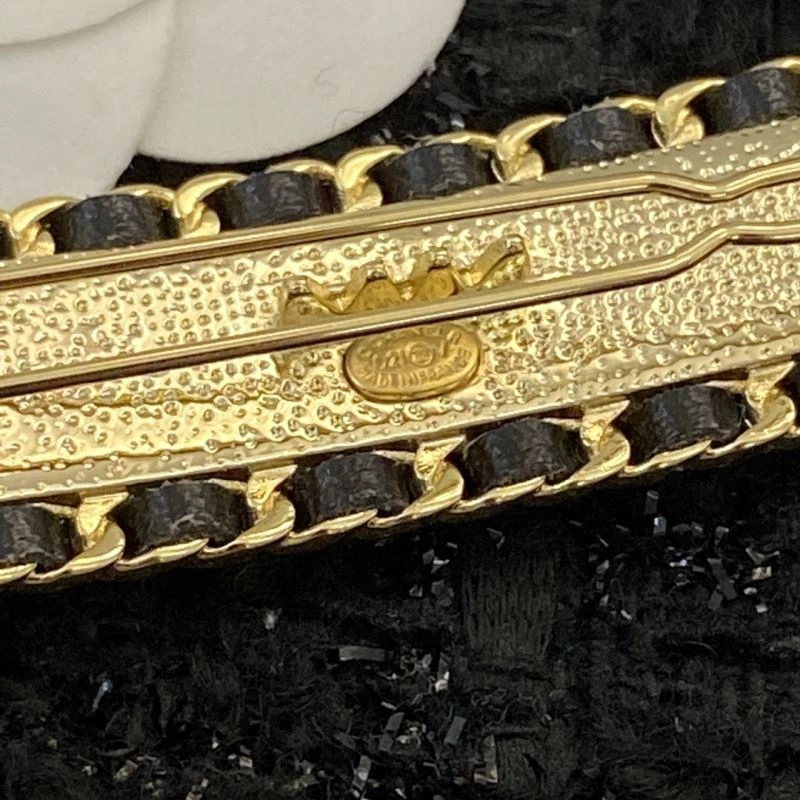 Chanel Hairpins Flexible 231030