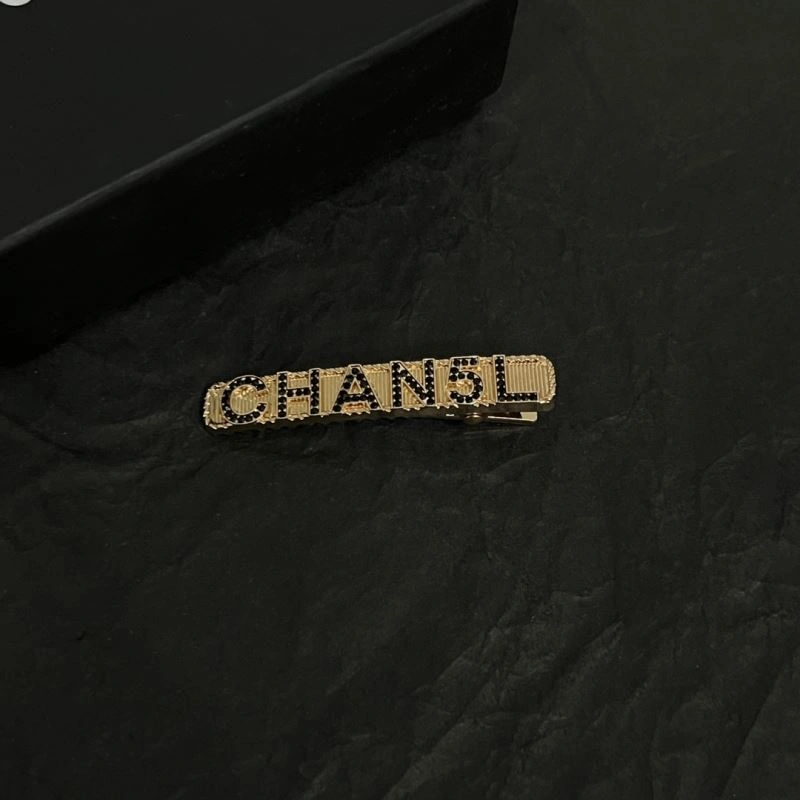 Chanel Hairpins FreshLook 230506