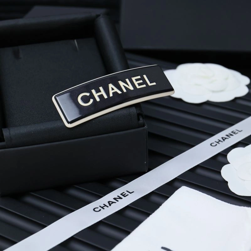 Chanel Hairpins FreshLook 228659