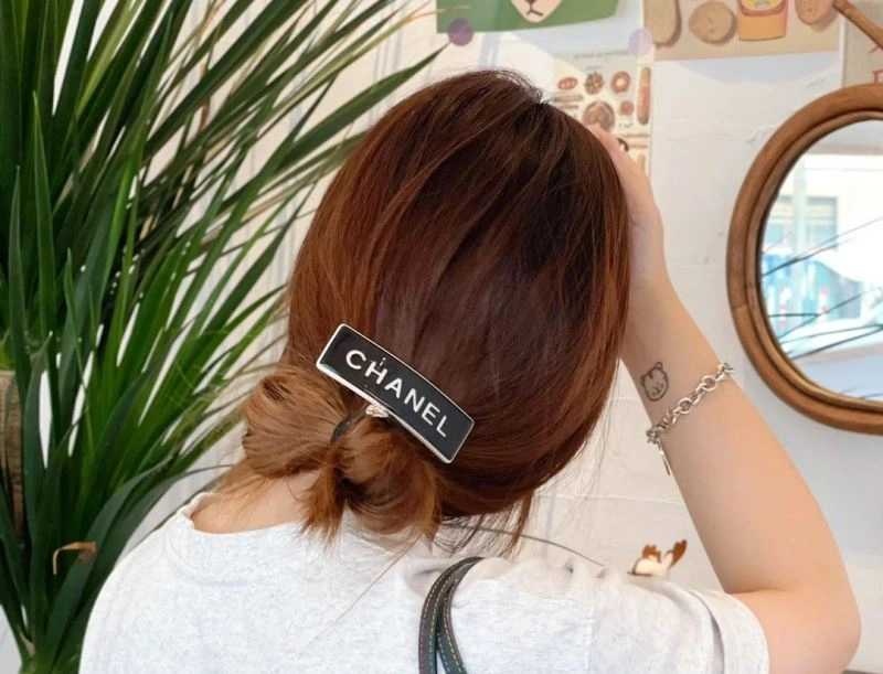Chanel Hairpins FreshLook 228659