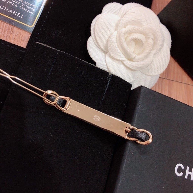 Minimalist Chanel Hairpins 227023