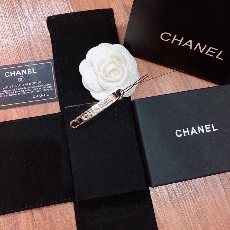 Minimalist Chanel Hairpins 227023