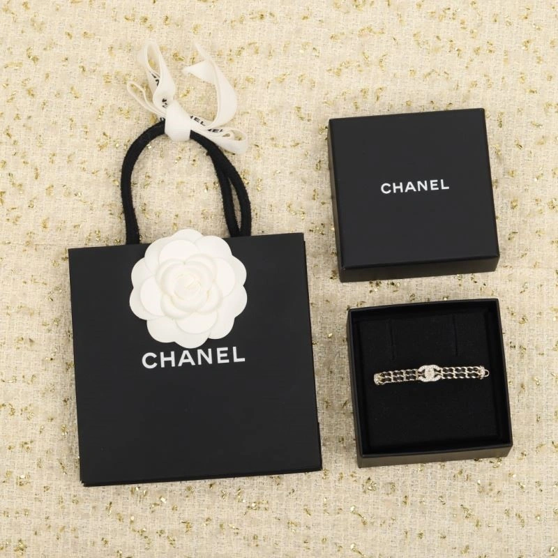 Stretchable Chanel Hairpins 223571