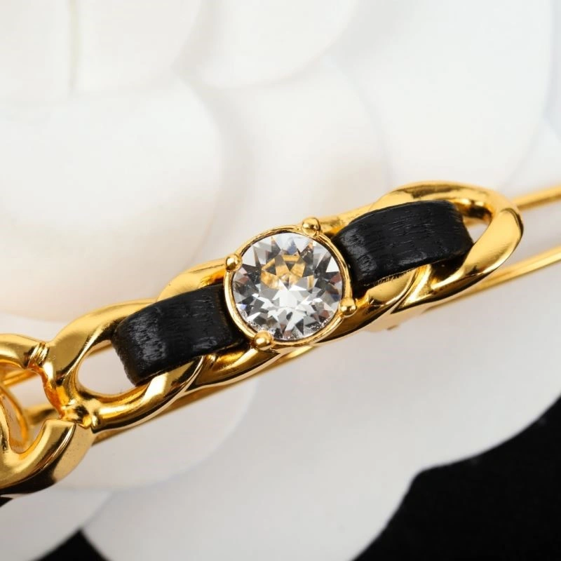 Chanel Hairpins Refined 220970