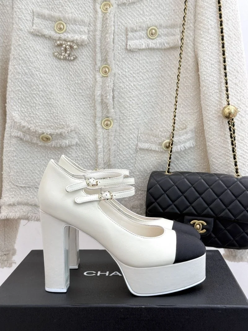 Chanel Heeled Shoes Packable 19296