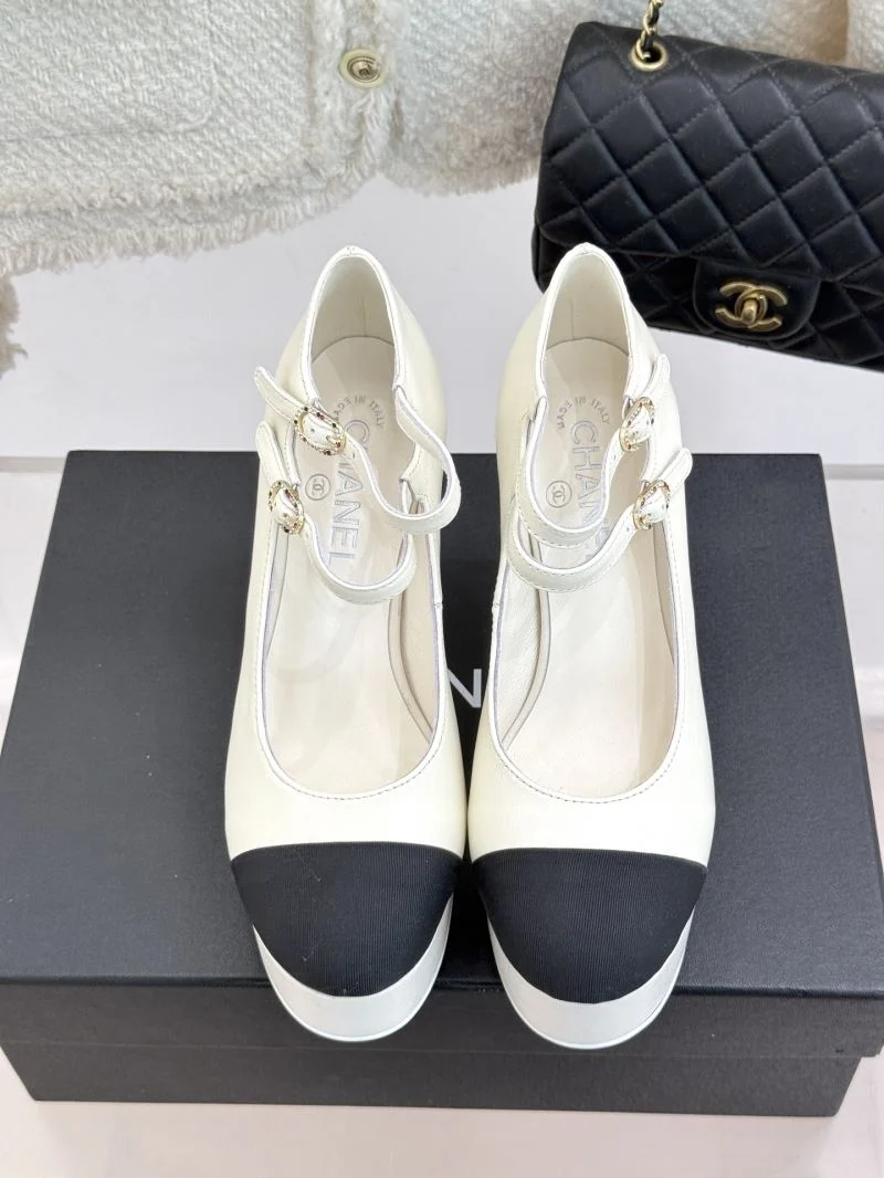 Chanel Heeled Shoes Packable 19296