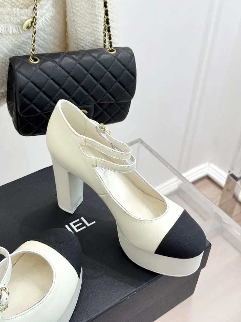Chanel Heeled Shoes Packable 19296