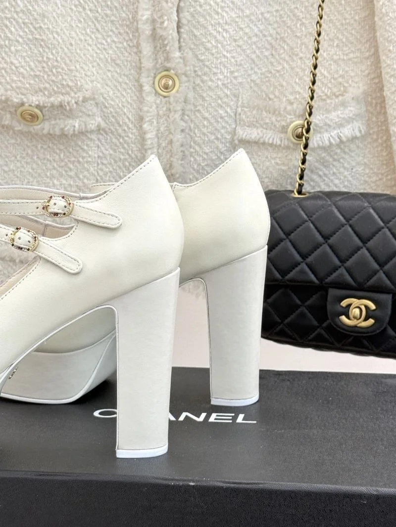 Chanel Heeled Shoes Packable 19296