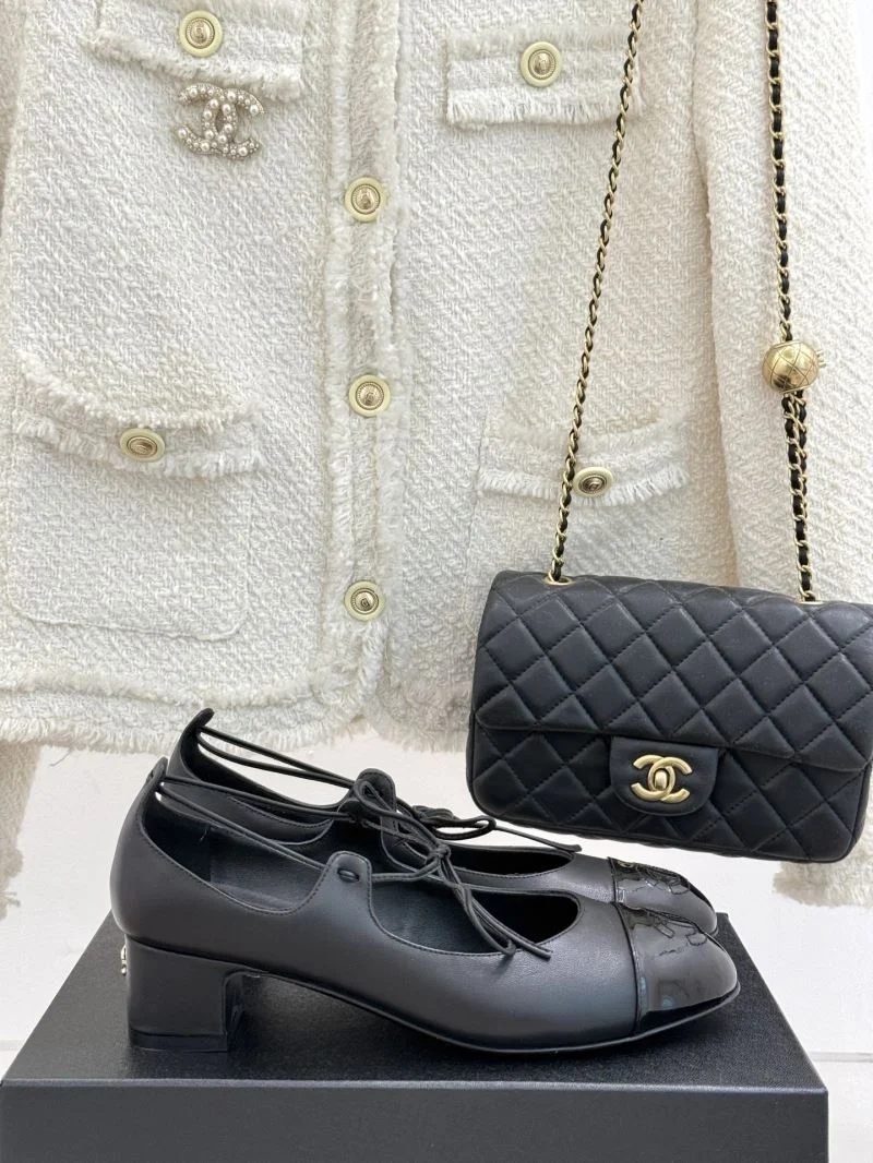Refined Chanel Heeled Shoes 19317