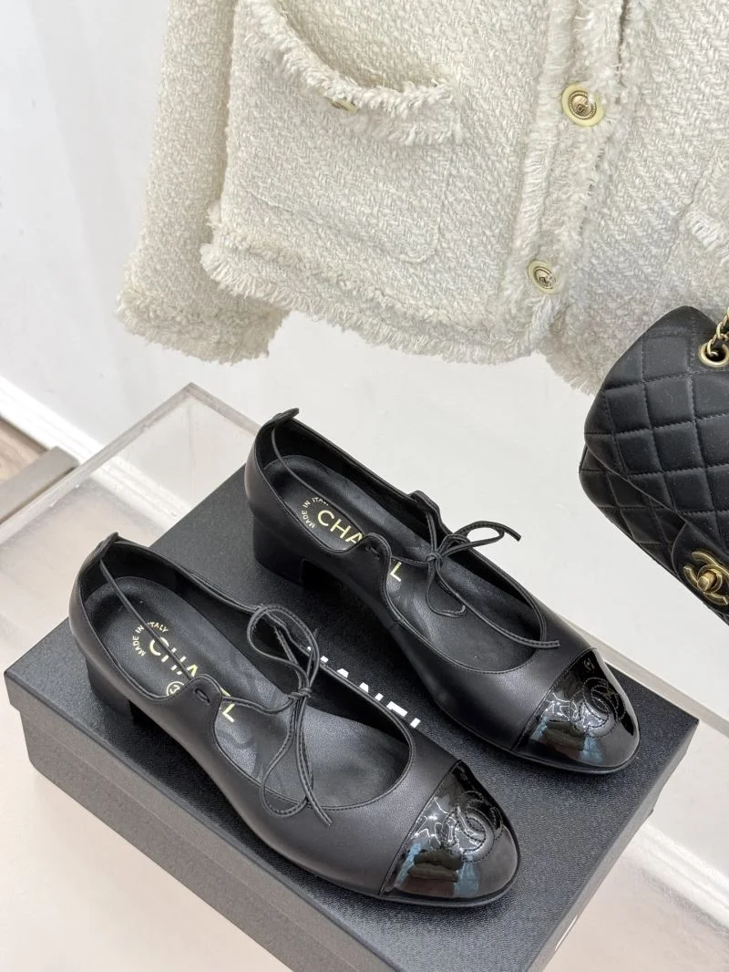 Refined Chanel Heeled Shoes 19317