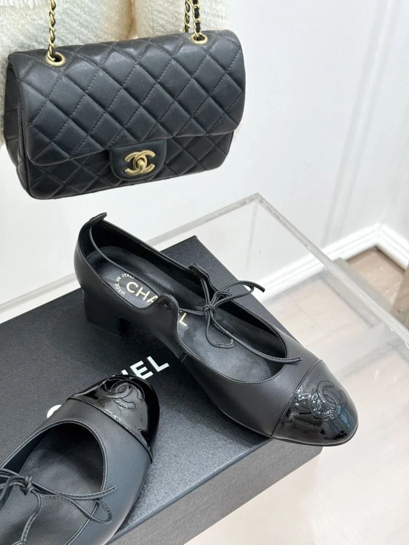 Refined Chanel Heeled Shoes 19317