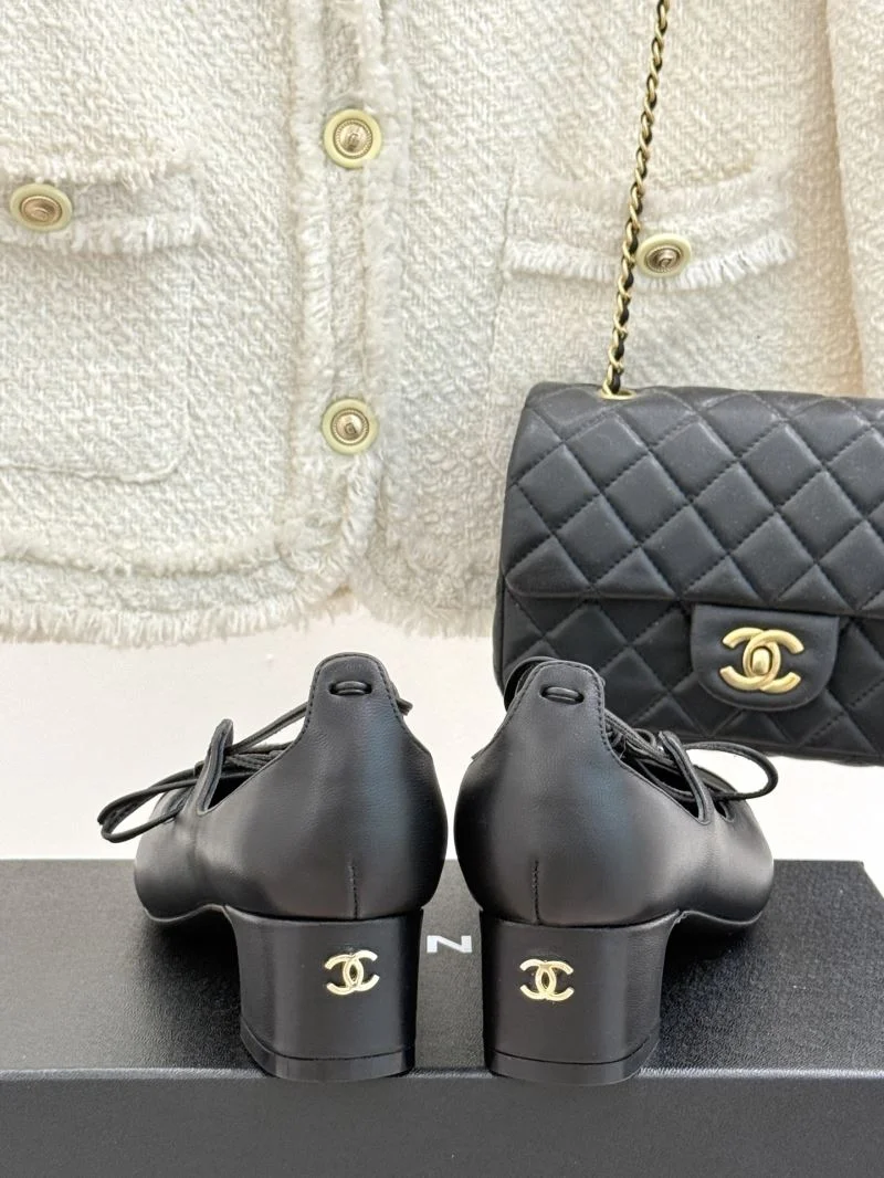 Refined Chanel Heeled Shoes 19317