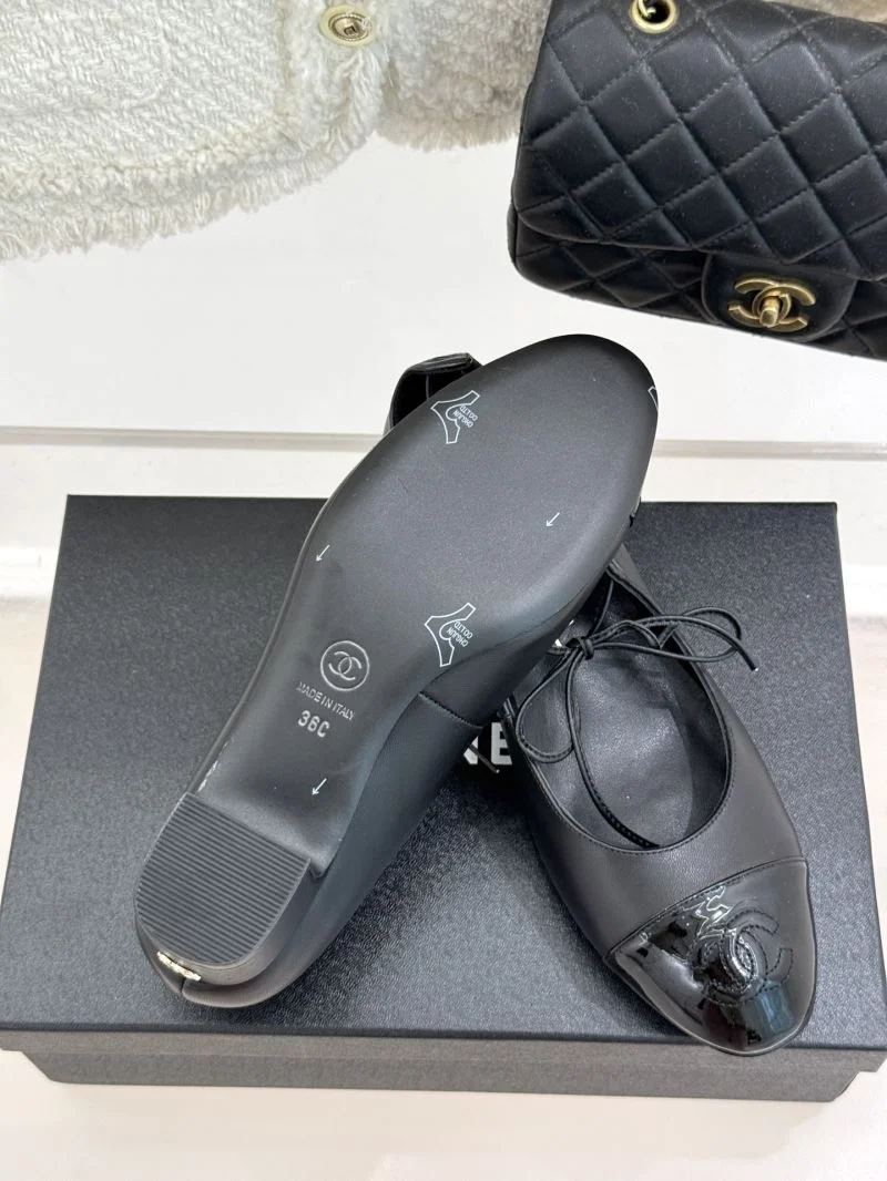 Refined Chanel Heeled Shoes 19317