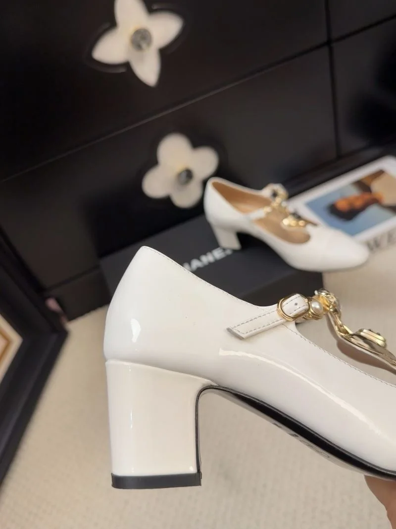 Chanel Heeled Shoes FreshLook 19427