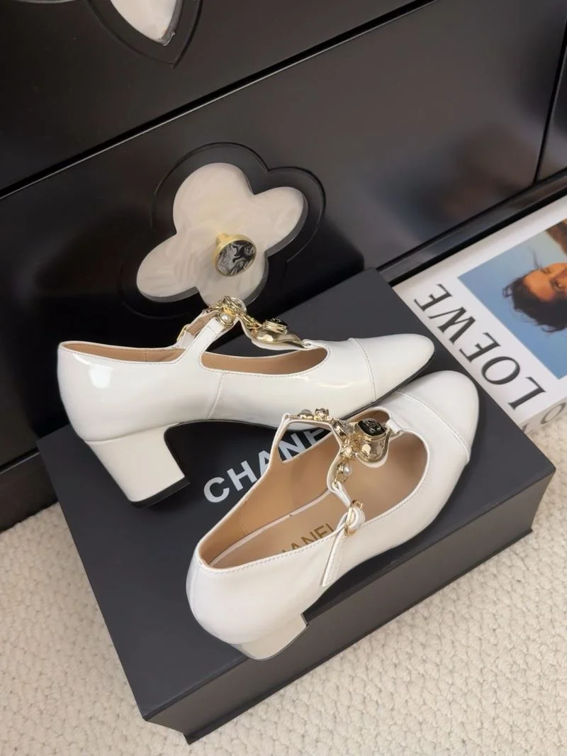 Chanel Heeled Shoes FreshLook 19427