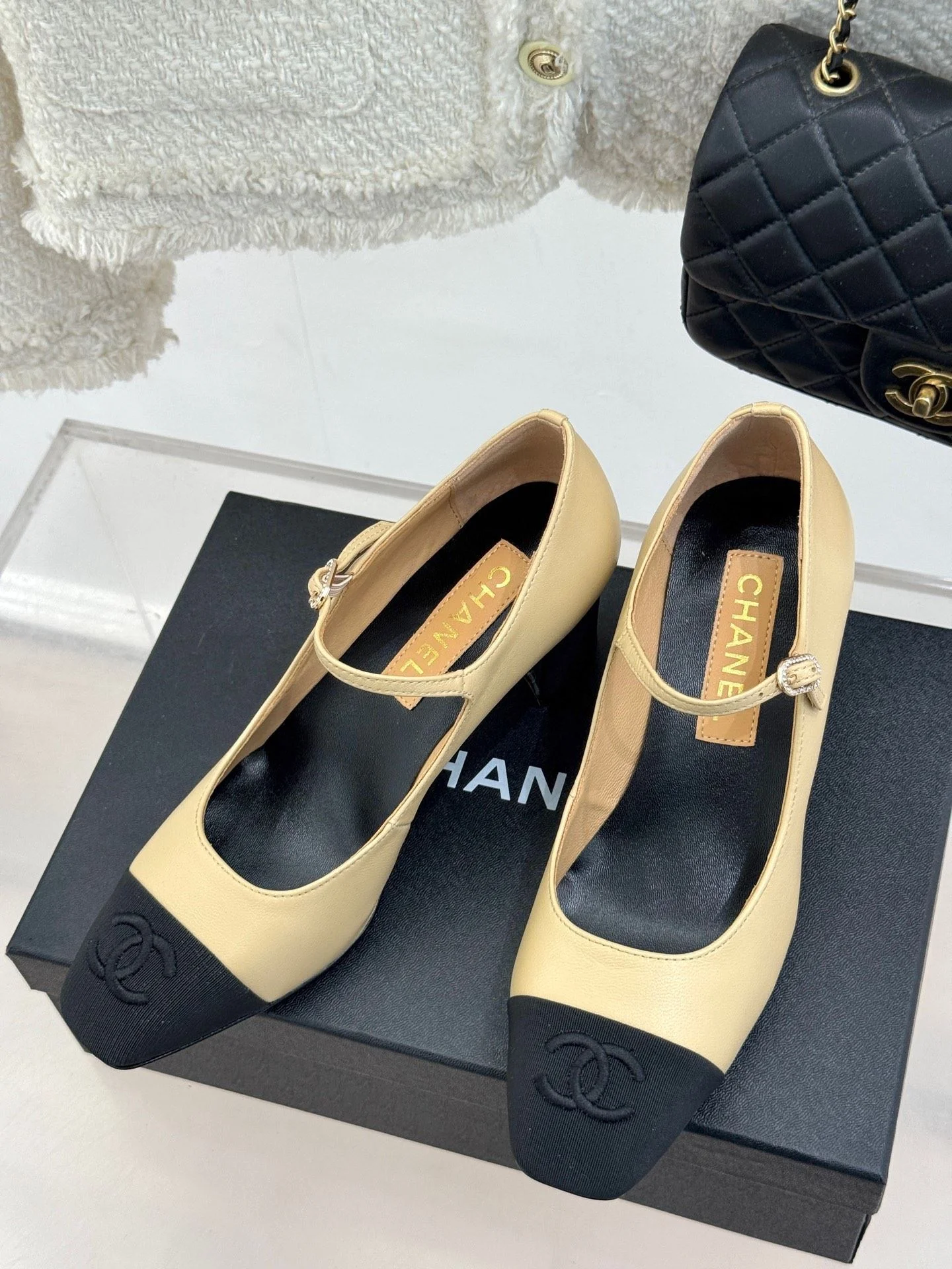 Chanel Heeled Shoes Durable 18190