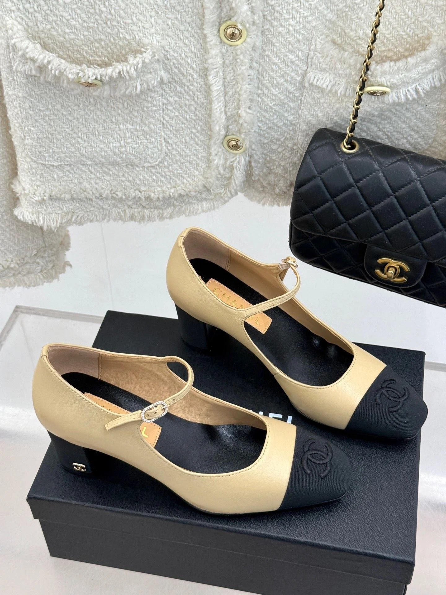 Chanel Heeled Shoes Durable 18190