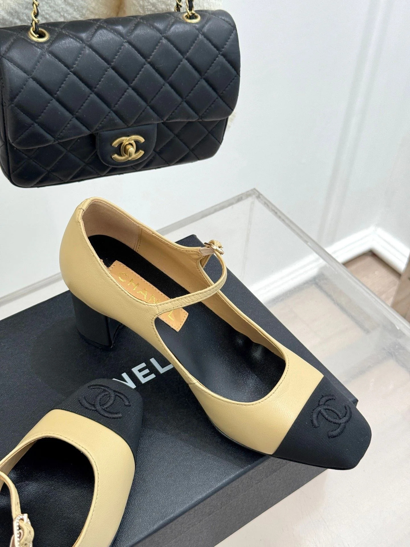 Chanel Heeled Shoes Durable 18190