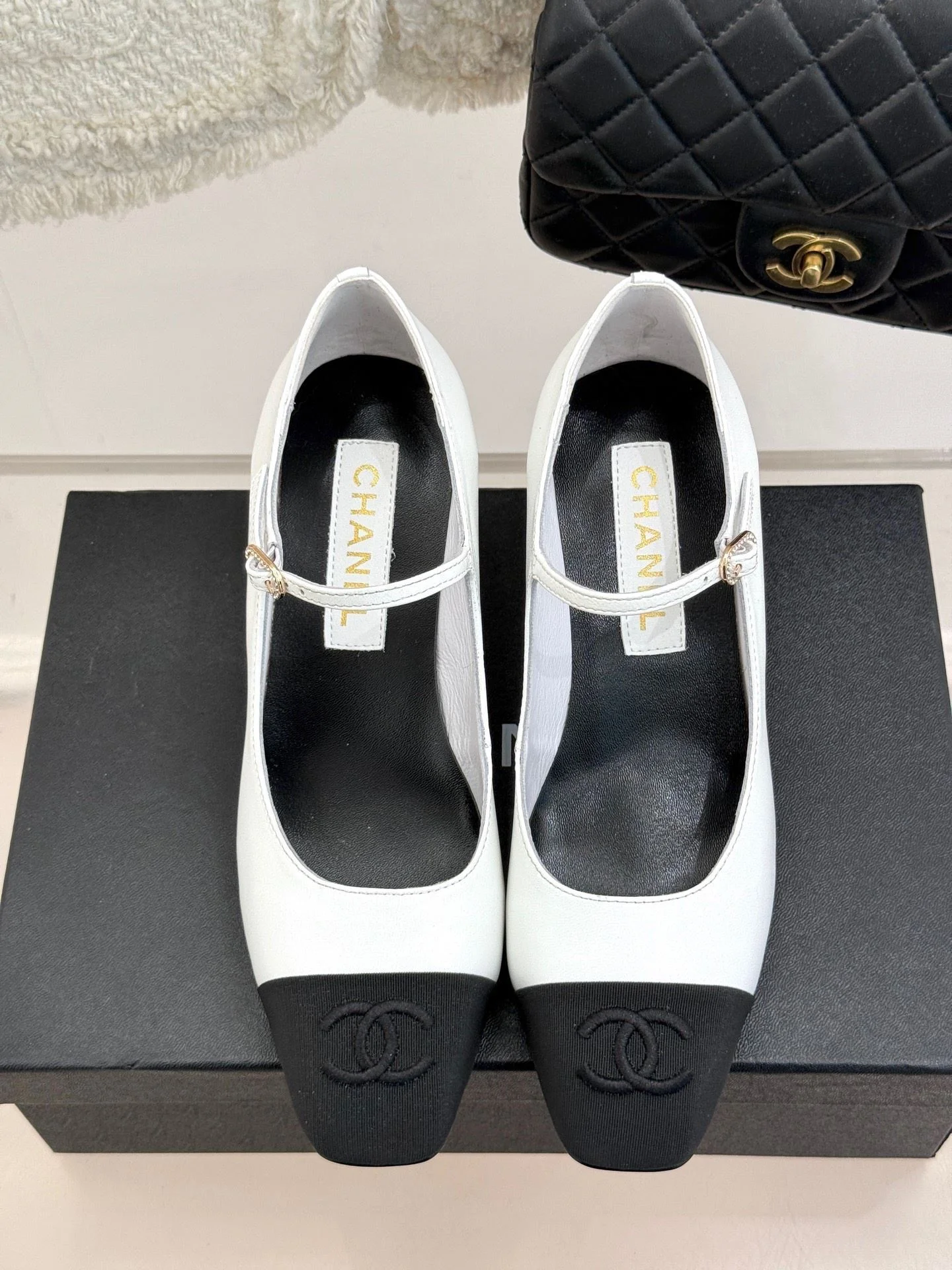 Chanel Heeled Shoes Chic 18197