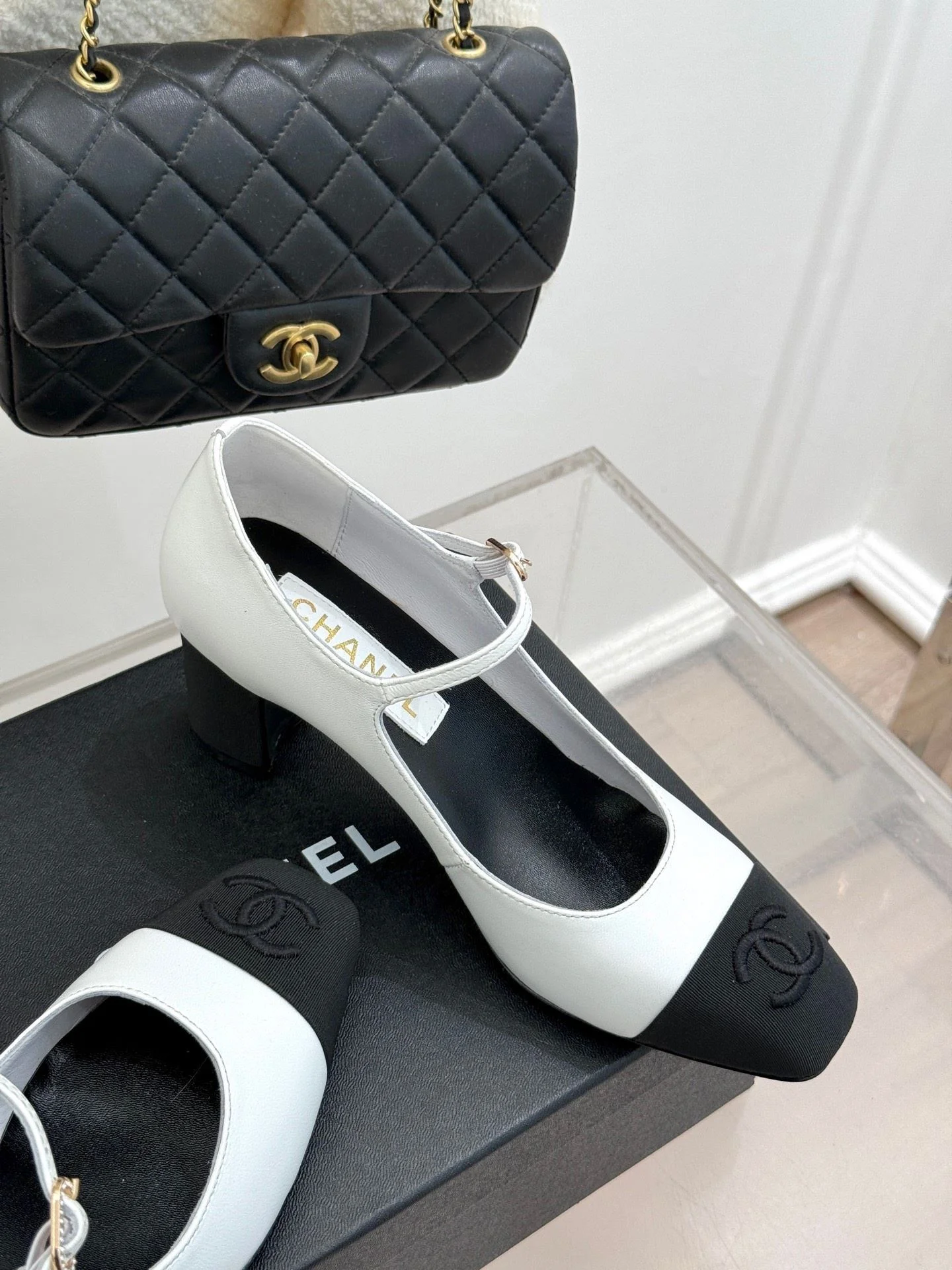 Chanel Heeled Shoes Chic 18197