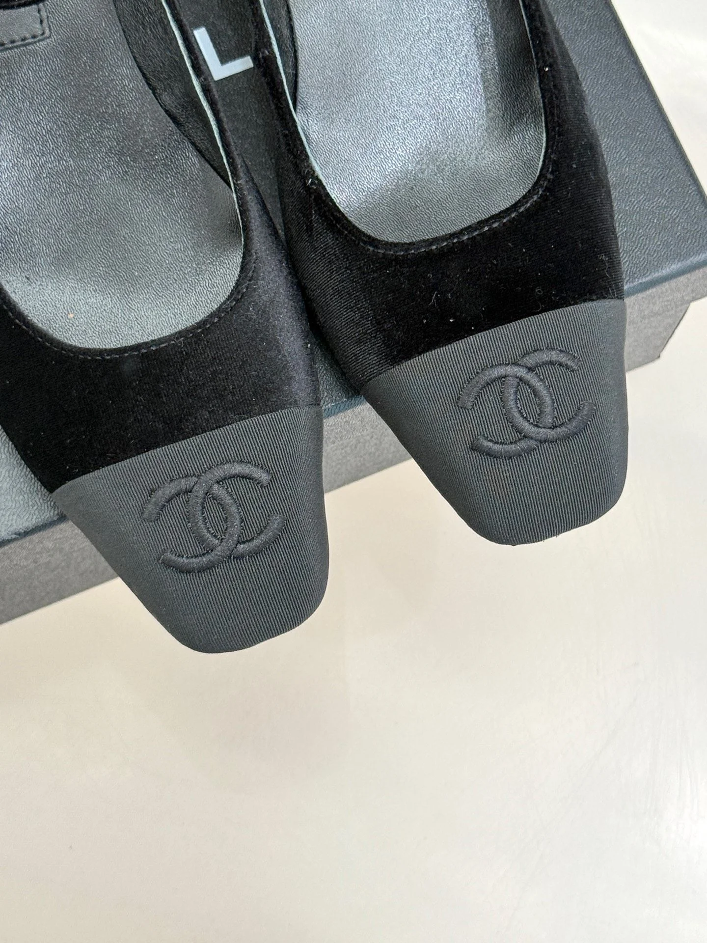 Refined Chanel Heeled Shoes 18191