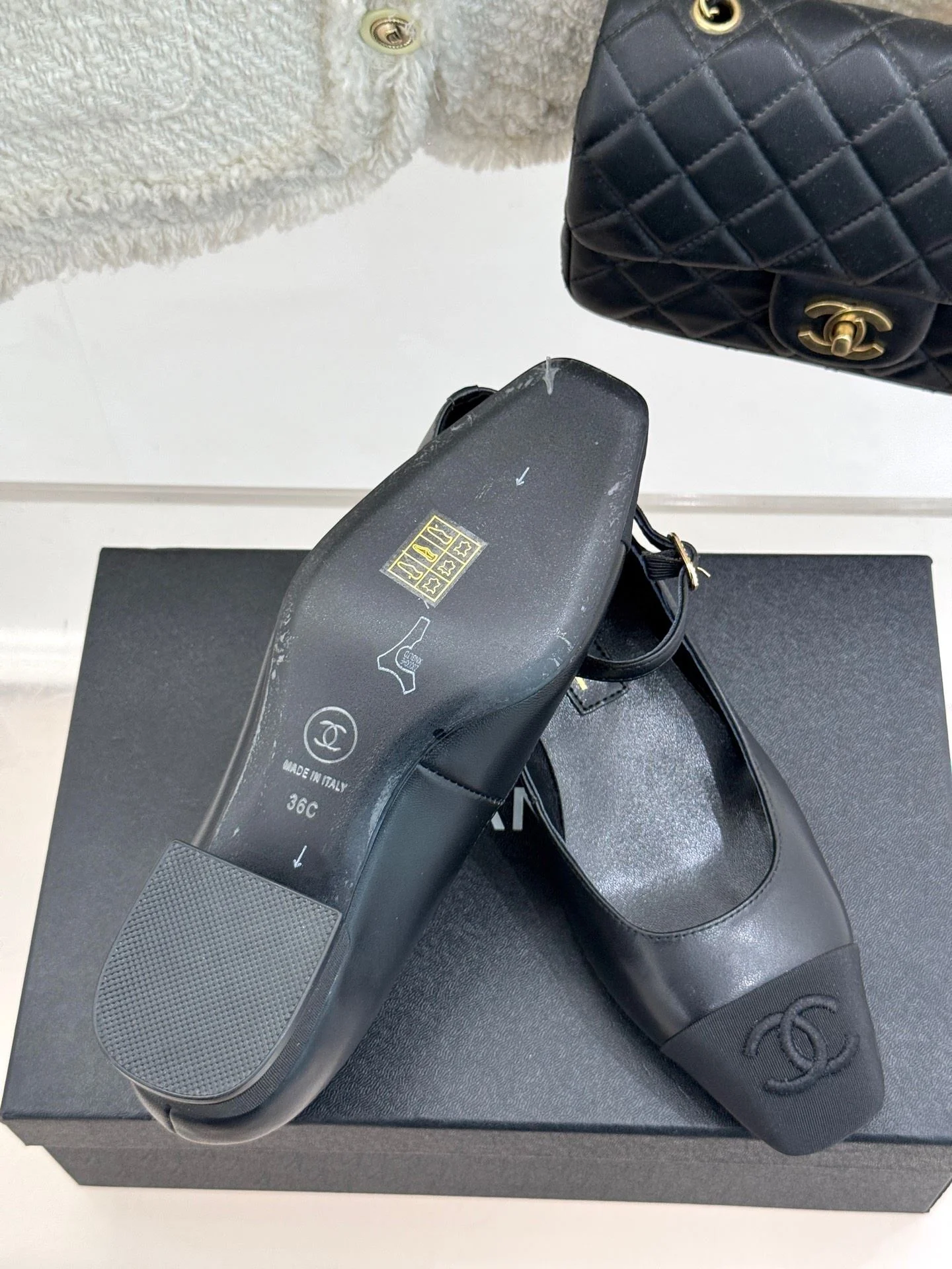 Chic Chanel Heeled Shoes 18186