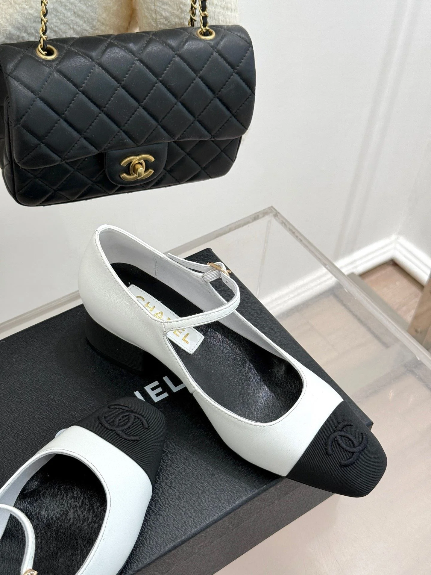 Chanel Heeled Shoes ZeroBulk 18185