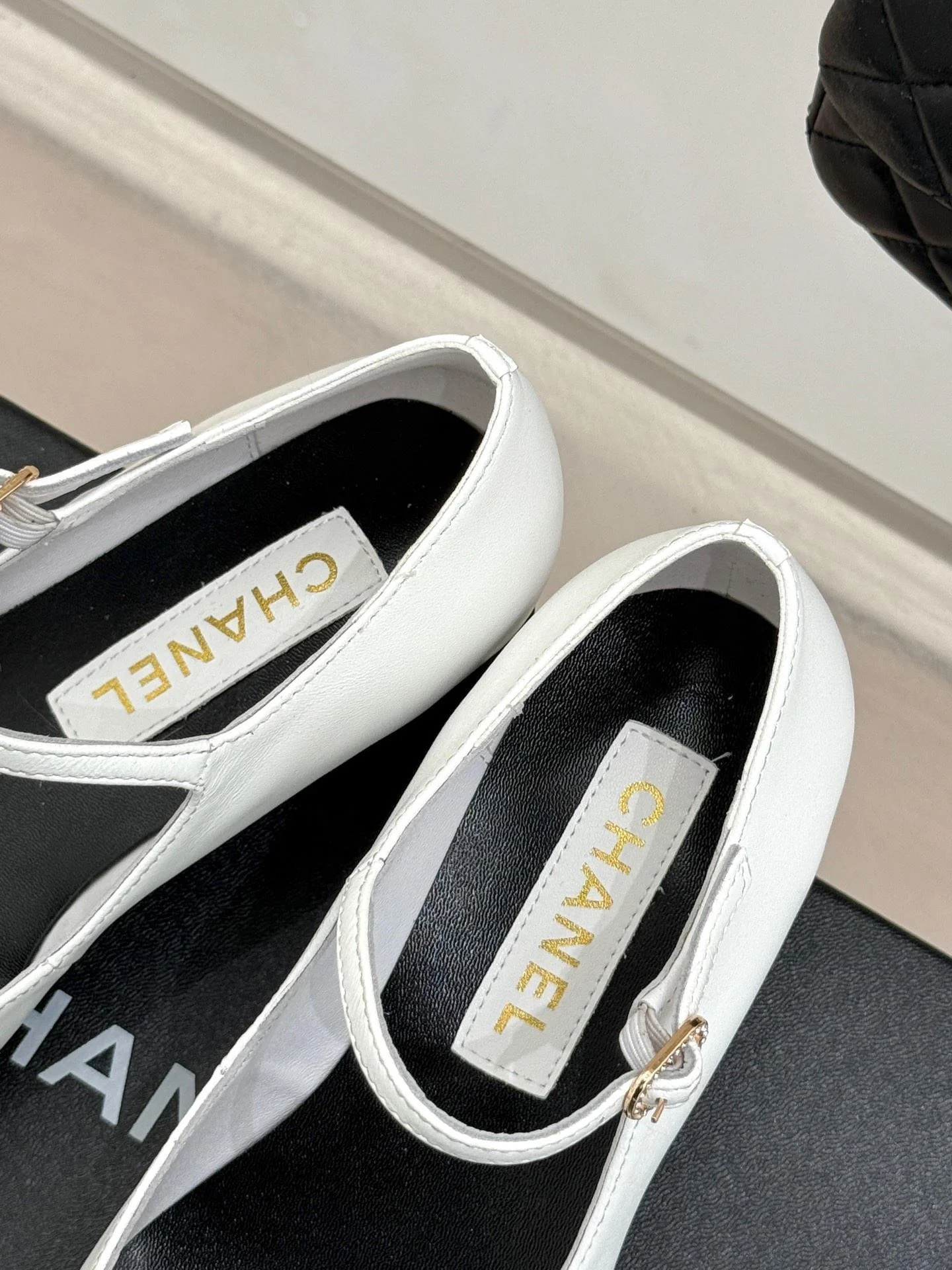 Chanel Heeled Shoes ZeroBulk 18185