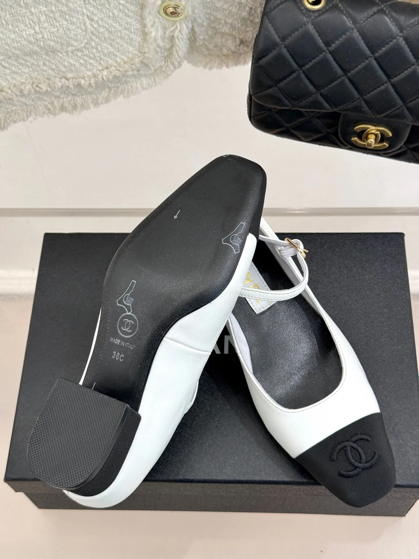 Chanel Heeled Shoes ZeroBulk 18185