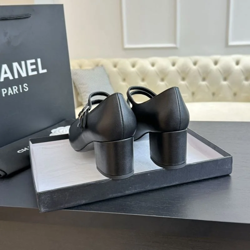 Chanel Heeled Shoes EasyMatch 18241