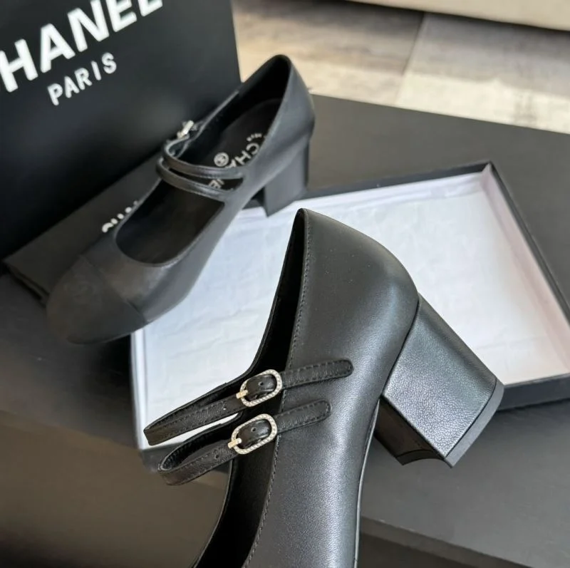 Chanel Heeled Shoes EasyMatch 18241