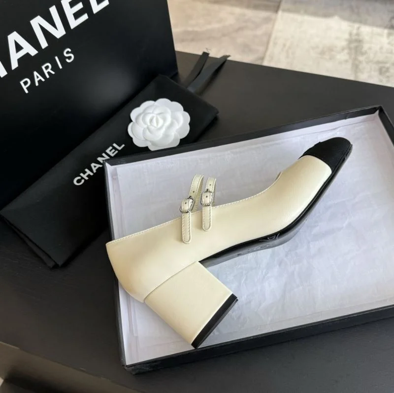 TechFriendly Chanel Heeled Shoes 18174