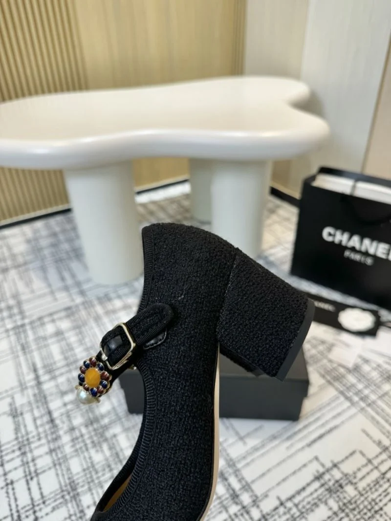 Chanel Heeled Shoes WellDesigned 18172