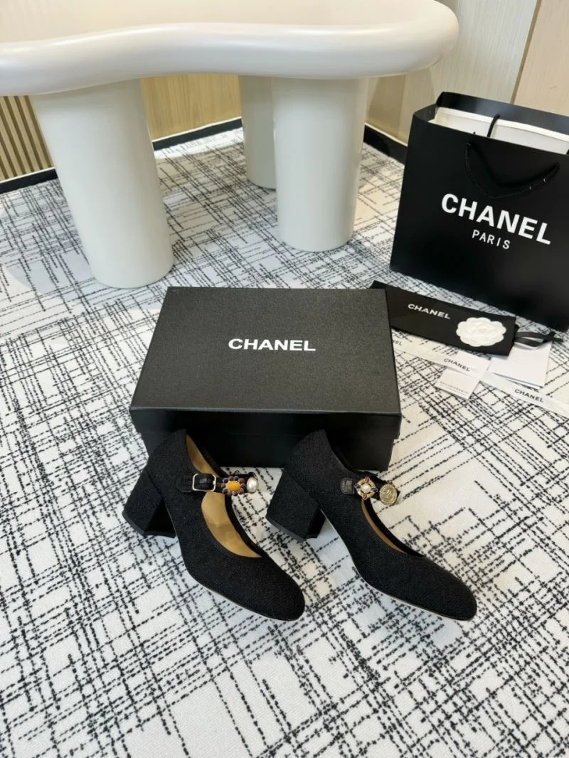 Chanel Heeled Shoes WellDesigned 18172