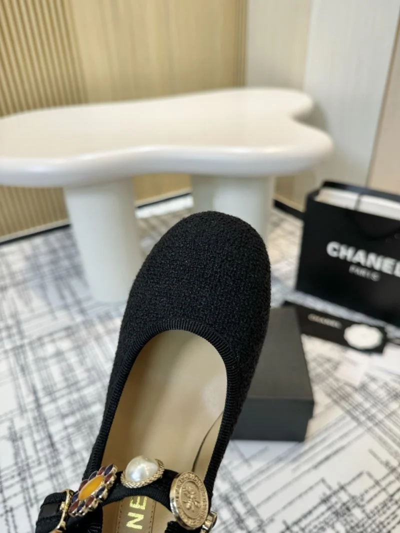 Chanel Heeled Shoes WellDesigned 18172