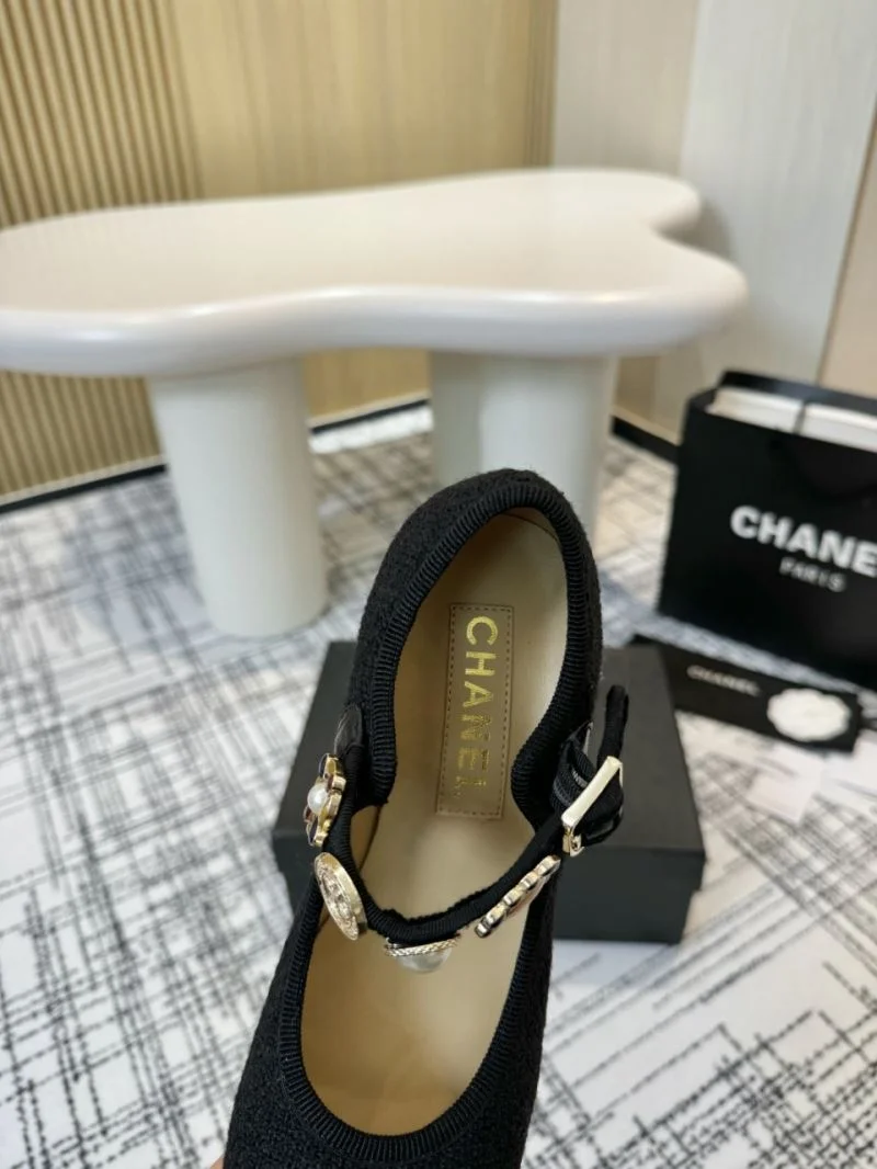 Chanel Heeled Shoes WellDesigned 18172