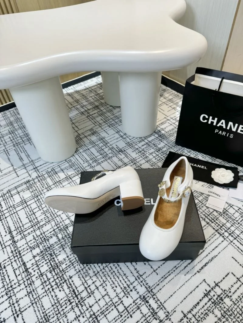 Chanel Heeled Shoes Efficient 18163