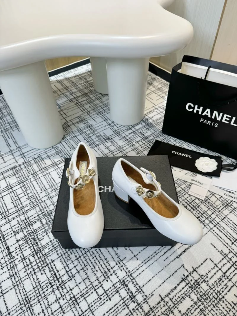 Chanel Heeled Shoes Efficient 18163