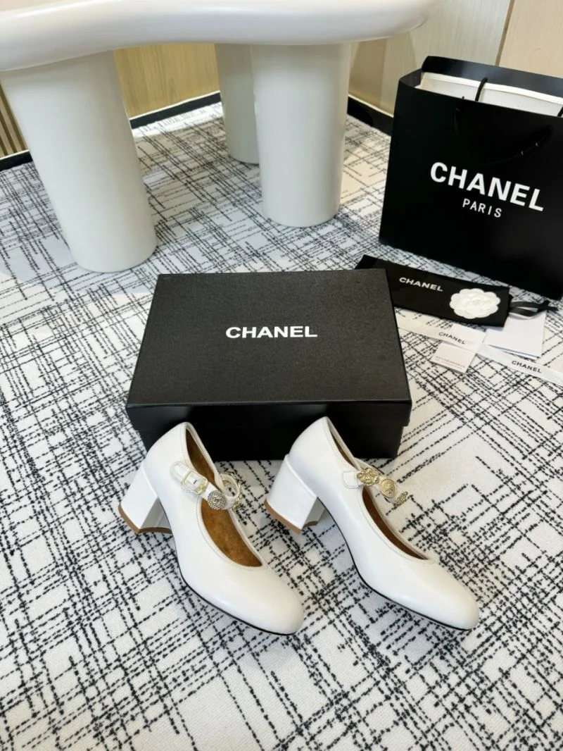 Chanel Heeled Shoes Efficient 18163