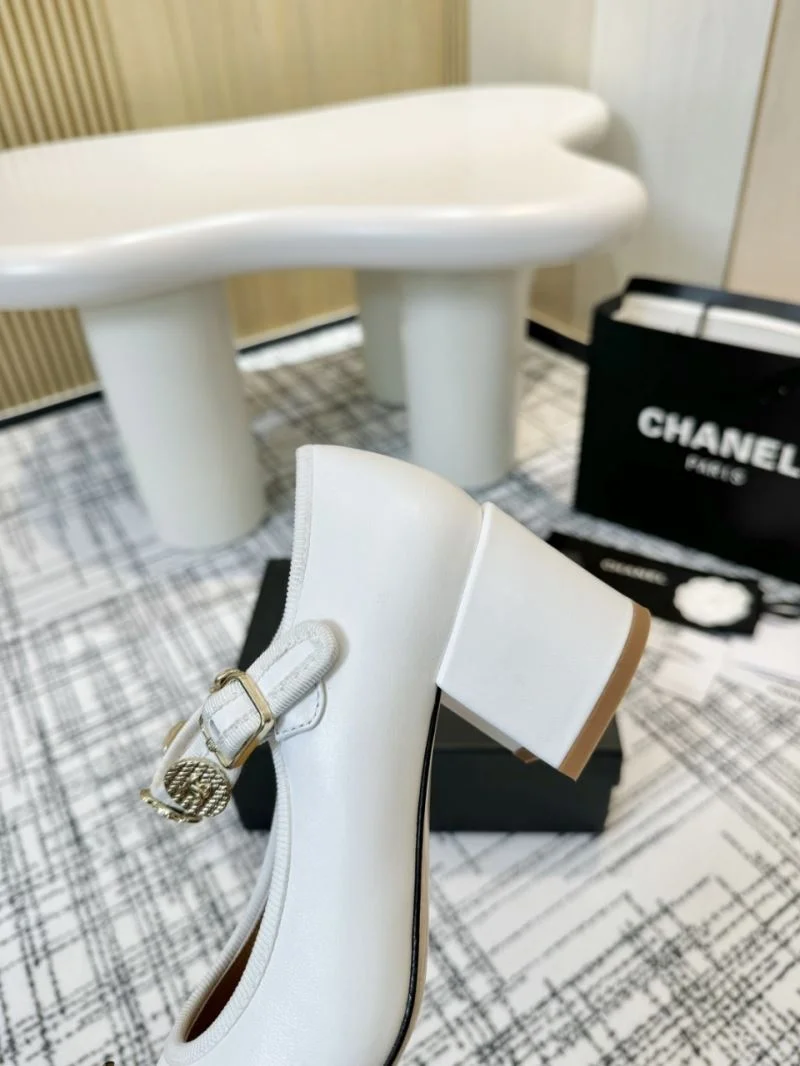 Chanel Heeled Shoes Efficient 18163