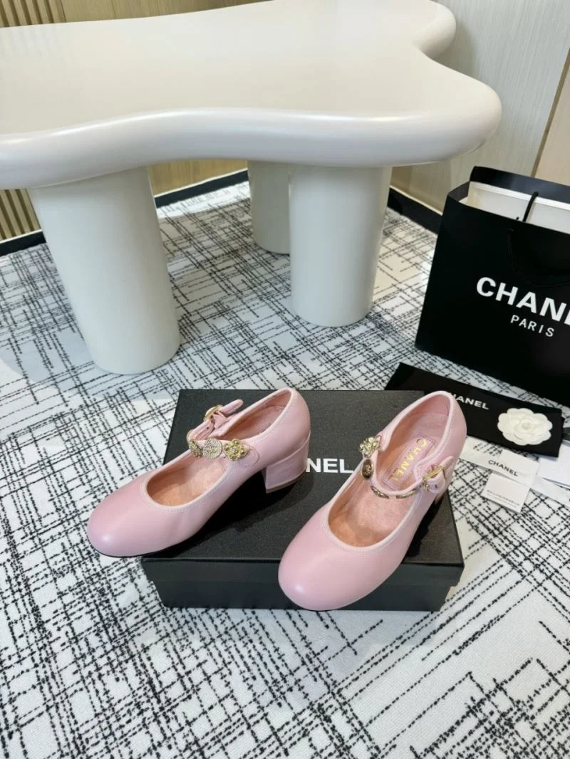 Chanel Heeled Shoes Colorful 18162