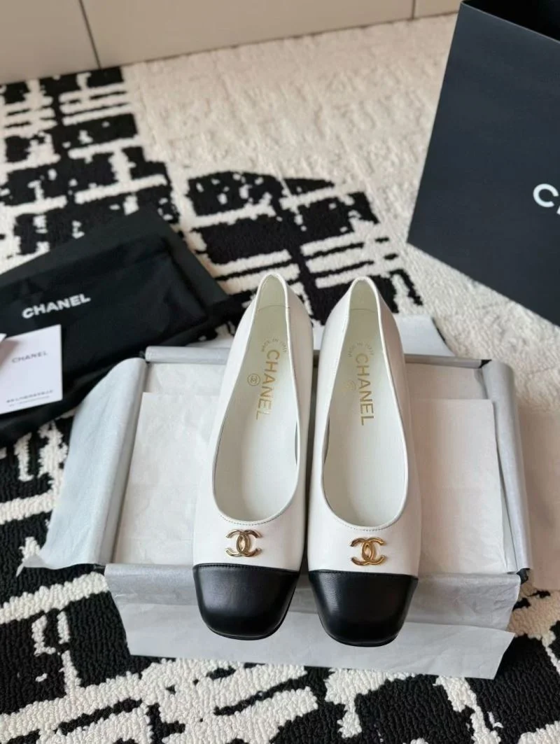 Chanel Heeled Shoes Stretchable 18160