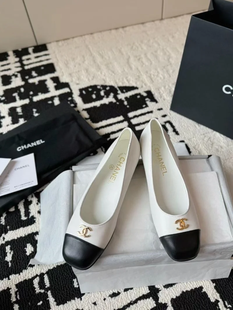 Chanel Heeled Shoes Stretchable 18160
