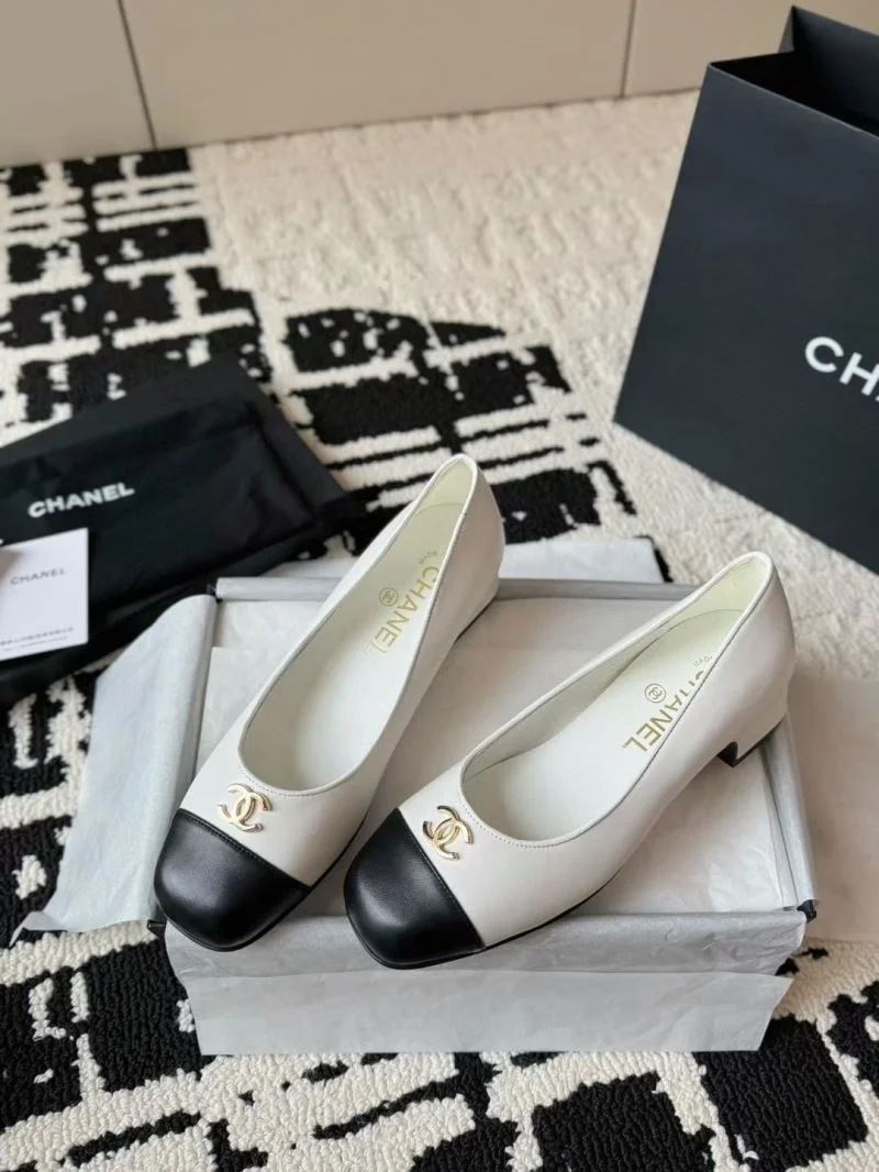 Chanel Heeled Shoes Stretchable 18160