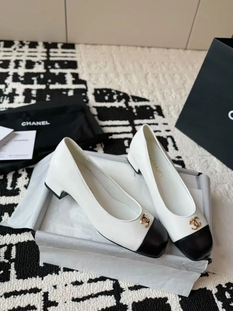 Chanel Heeled Shoes Stretchable 18160