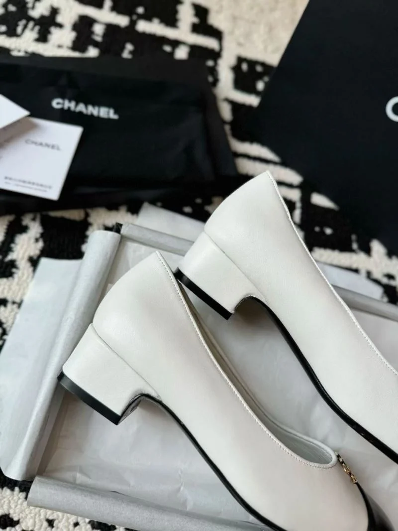 Chanel Heeled Shoes Stretchable 18160