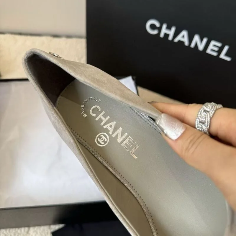 ComfortFit Chanel Heeled Shoes 18143